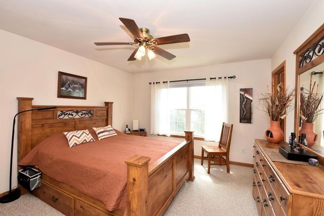 N97W14151 Knollcrest CIRCLE, Germantown, WI 53022