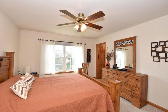 N97W14151 Knollcrest CIRCLE, Germantown, WI 53022