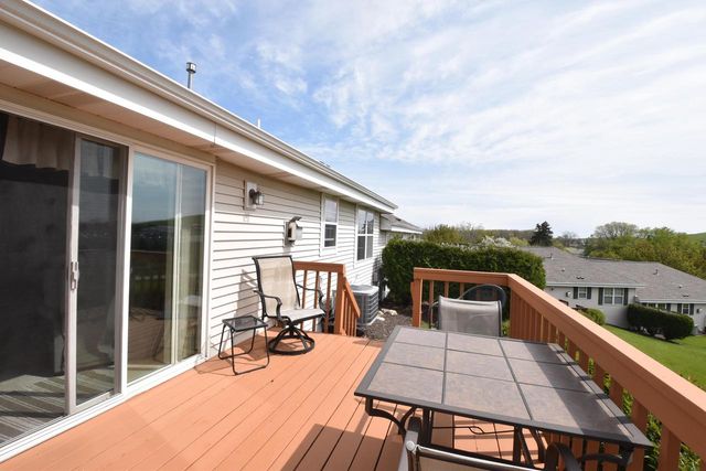 N97W14151 Knollcrest CIRCLE, Germantown, WI 53022