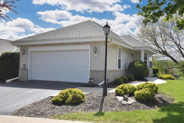 N97W14151 Knollcrest CIRCLE, Germantown, WI 53022