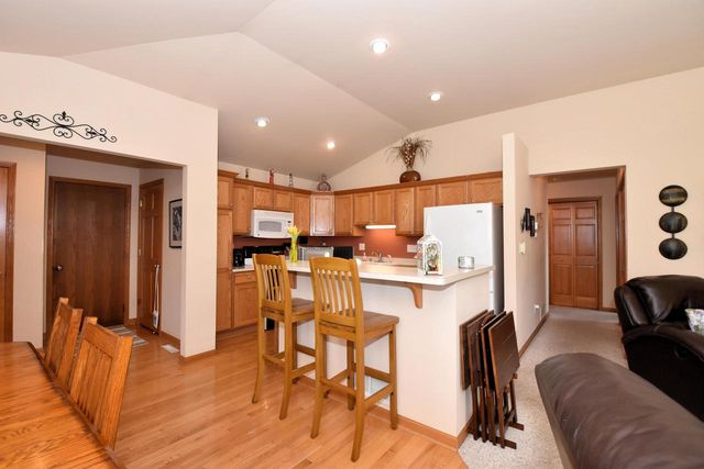 N97W14151 Knollcrest CIRCLE, Germantown, WI 53022