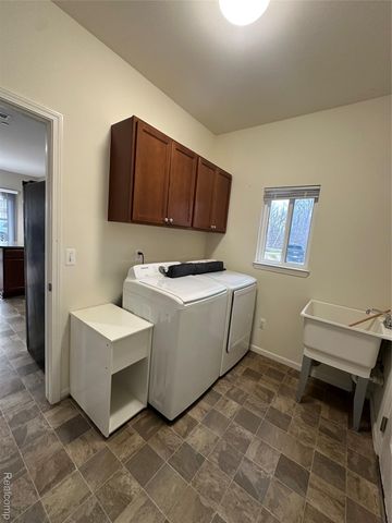 14273 Shadywood Drive, Sterling Heights, MI 48312