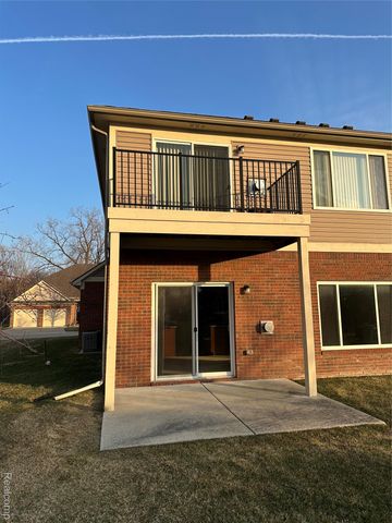 14273 Shadywood Drive, Sterling Heights, MI 48312