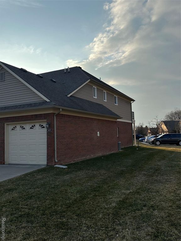 14273 Shadywood Drive, Sterling Heights, MI 48312