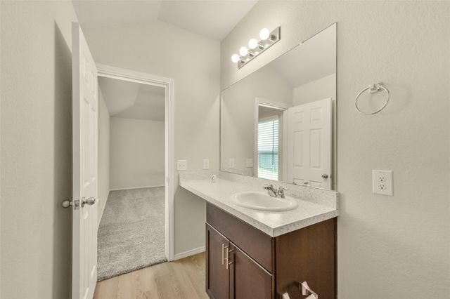 8611 Conquest Circle, Texas City, TX 77591