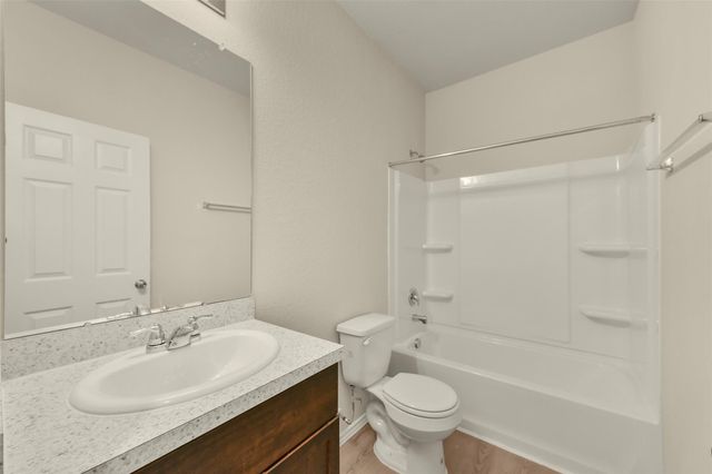 8611 Conquest Circle, Texas City, TX 77591