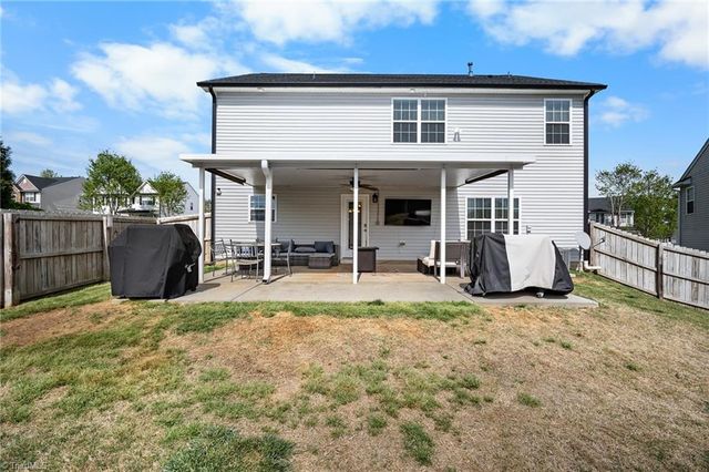 110 Rolling Meadow Lane, Clemmons, NC 27012