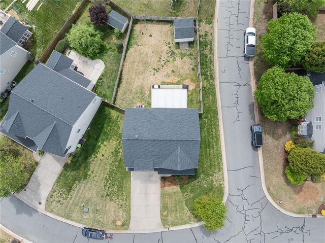 110 Rolling Meadow Lane, Clemmons, NC 27012