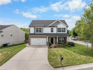 110 Rolling Meadow Lane, Clemmons, NC 27012