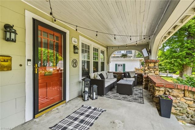 1201 S Hawthorne Road, Winston-salem, NC 27103
