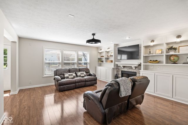 8117 Winterset Circle, Indianapolis, IN 46214