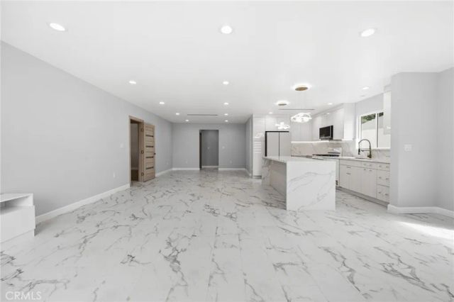 12531 Vose, North Hollywood, CA 91605