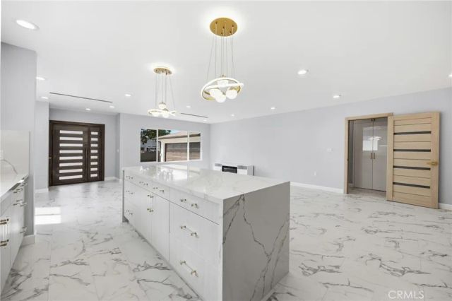 12531 Vose, North Hollywood, CA 91605