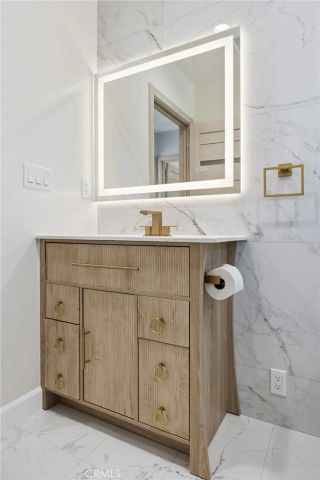 12531 Vose, North Hollywood, CA 91605