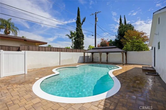 12531 Vose, North Hollywood, CA 91605