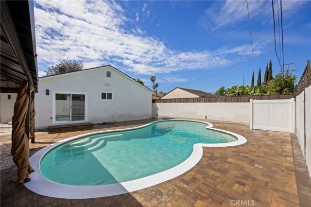 12531 Vose, North Hollywood, CA 91605
