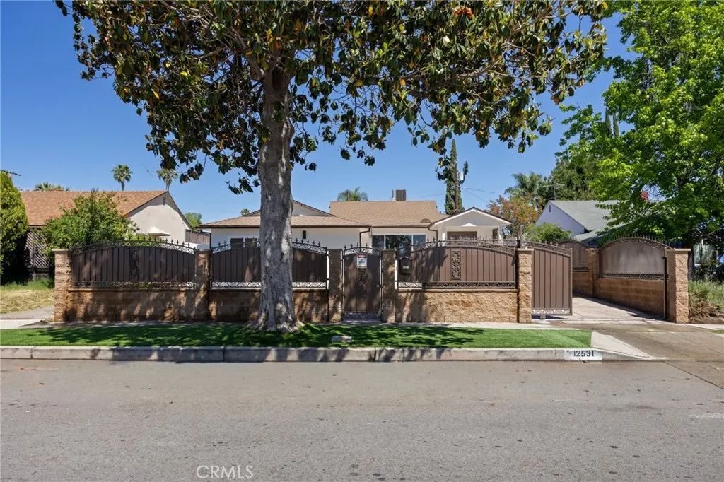 12531 Vose, North Hollywood, CA 91605