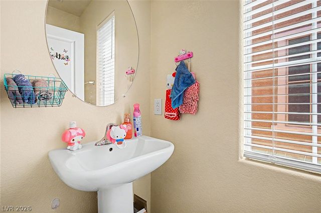 9862 November Rain Street, Las Vegas, NV 89178