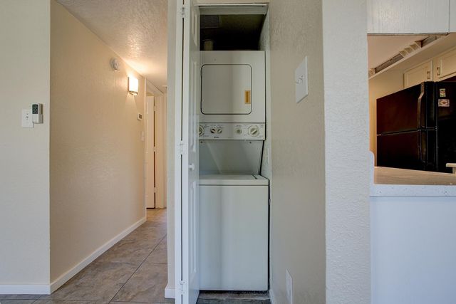 3402 N 32nd Street Unit 129, Phoenix, AZ 85018