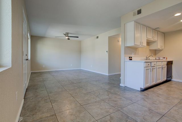 3402 N 32nd Street Unit 129, Phoenix, AZ 85018
