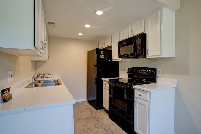 3402 N 32nd Street Unit 129, Phoenix, AZ 85018