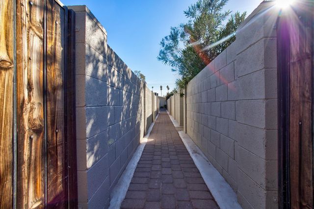 3402 N 32nd Street Unit 129, Phoenix, AZ 85018