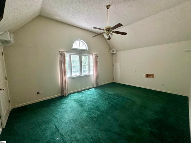 693 Grandwood Boulevard, Gray Court, SC 29645