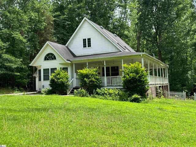 693 Grandwood Boulevard, Gray Court, SC 29645