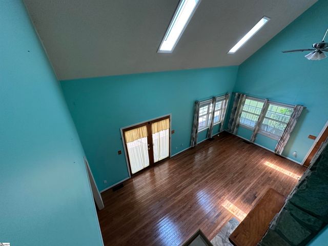 693 Grandwood Boulevard, Gray Court, SC 29645
