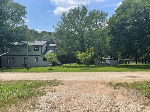 150 Ash Creek Court, Springtown, TX 76082