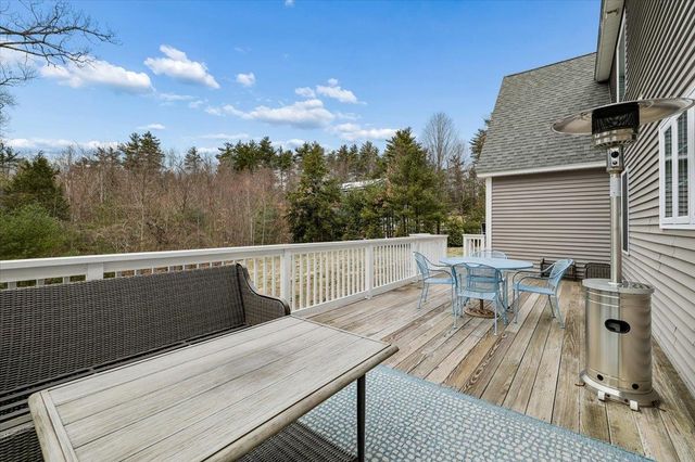 5 Whiting Farm Drive, Amherst, NH 03031