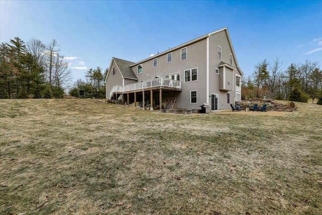 5 Whiting Farm Drive, Amherst, NH 03031