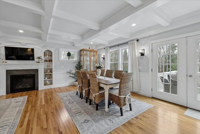 5 Whiting Farm Drive, Amherst, NH 03031