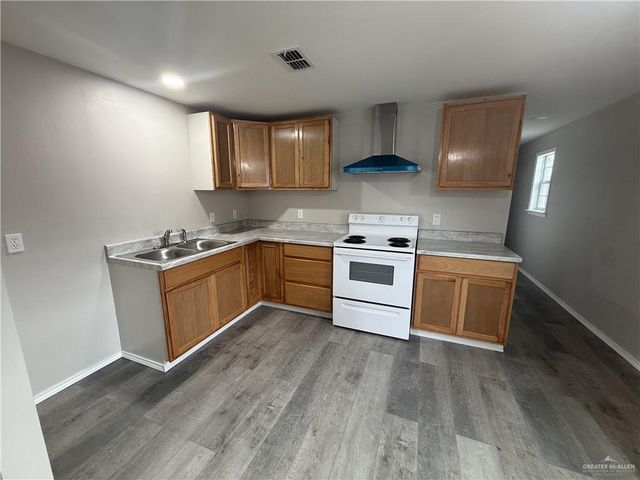 1521 Thompson Road, Mission, TX 78573