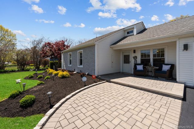 24 Gabon Lane, Coram, NY 11727