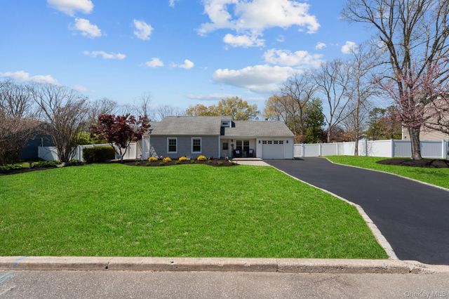 24 Gabon Lane, Coram, NY 11727