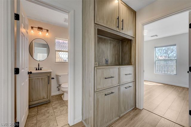 10749 Ackers Drive, Henderson, NV 89052