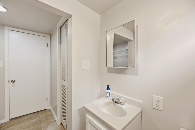 703 W Kinkaid Ave., Wichita, KS 67213