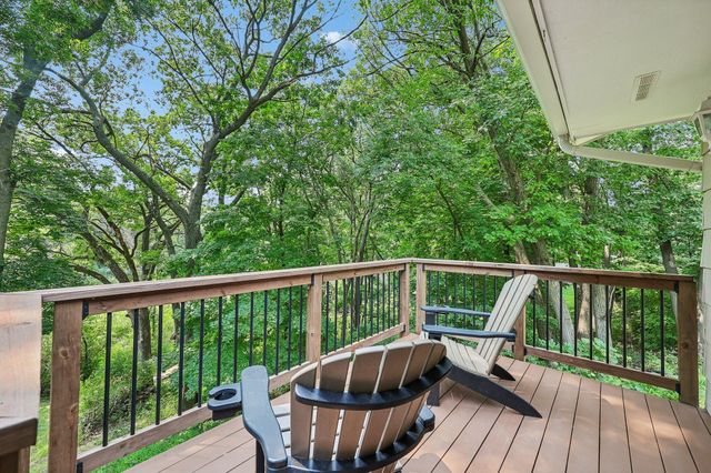 6360 Forest Circle, Chanhassen, MN 55331