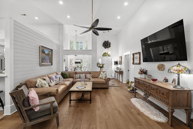 15 Cherbourg Pl, Pawleys Island, SC 29585