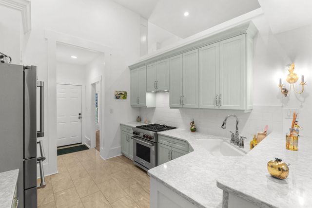 15 Cherbourg Pl, Pawleys Island, SC 29585