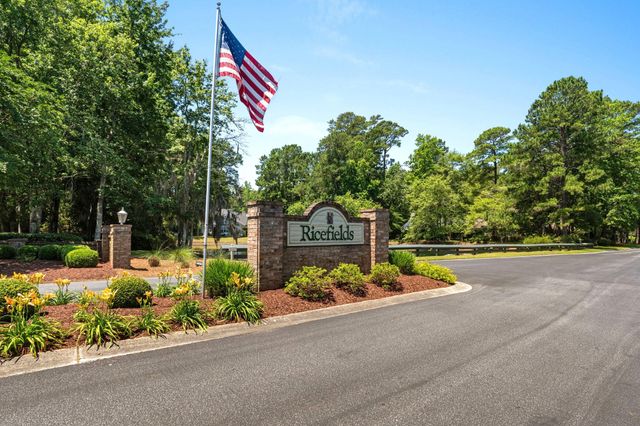15 Cherbourg Pl, Pawleys Island, SC 29585