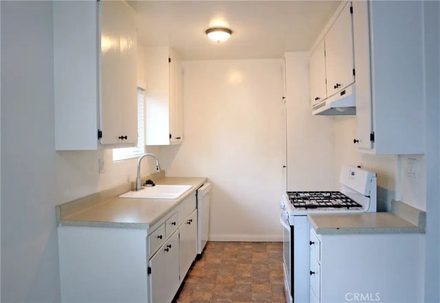 11100 Camarillo Street, West Toluca Lake, CA 91602