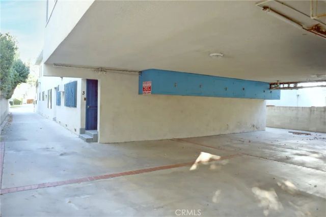 11100 Camarillo Street, West Toluca Lake, CA 91602