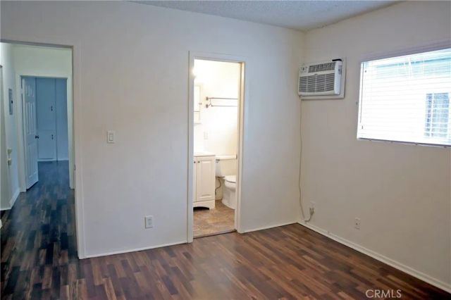 11100 Camarillo Street, West Toluca Lake, CA 91602