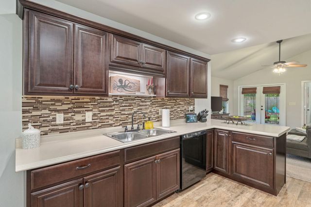 153 Shady Lane, Crestview, FL 32536