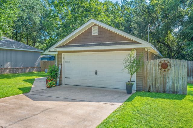 153 Shady Lane, Crestview, FL 32536