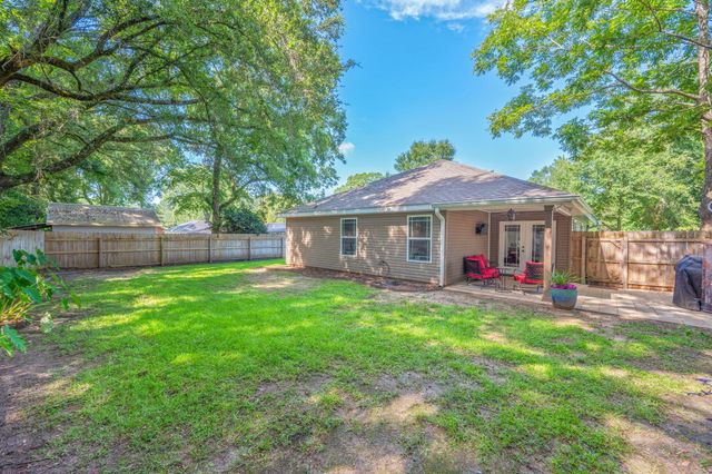 153 Shady Lane, Crestview, FL 32536