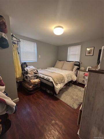 70 Oswego Avenue Walk in unit, Long Beach, NY 11561