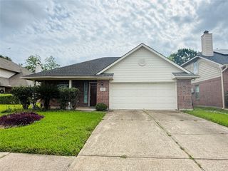 1015 Andover Drive, Pearland, TX 77584